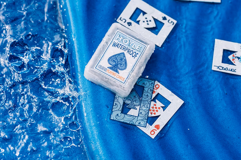 Amazon: Baraja de Cartas de Plástico Hoyle (Transparente)