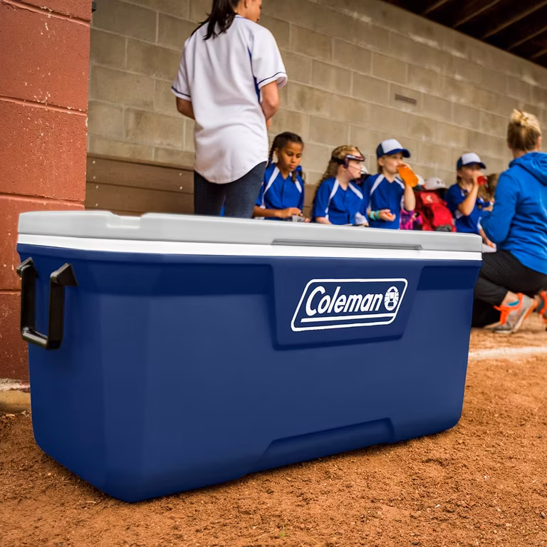 AMAZON: Coleman Classic Series - Enfriador, para Exteriores, Mantiene el Hielo hasta 5 días, 52/70/120/150 Cuartos de galón