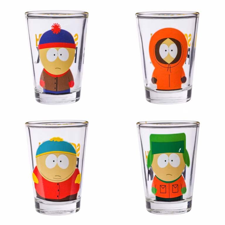 Amazon: Silver Buffalo South Park Paquete de 4 Minivasos, 1.5 onzas, Stan, Kenny, Cartman y Kyle,