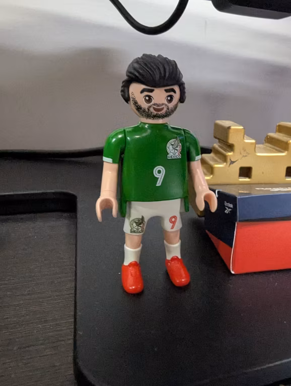 Soriana: Playmobil Jugador de la Selección Nacional de México 25% descuento Soriana