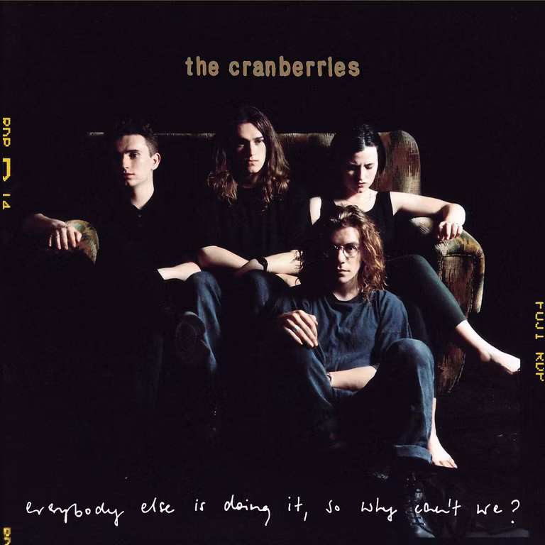 The Cranberries Everybody Else Is Doing It, So Why Can't We? (Vinyl) + 90 días gratis de Amazon Music. - Oferta Prime